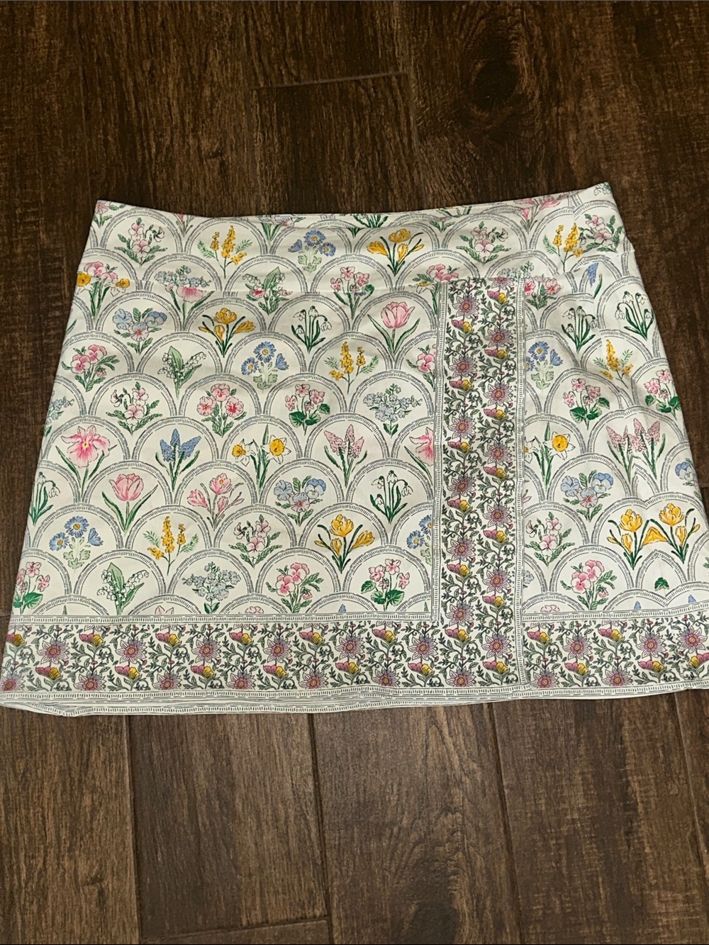 Crown & Ivy Floral Skort Size 14 Pastel Cottagecore Spring Summer Style